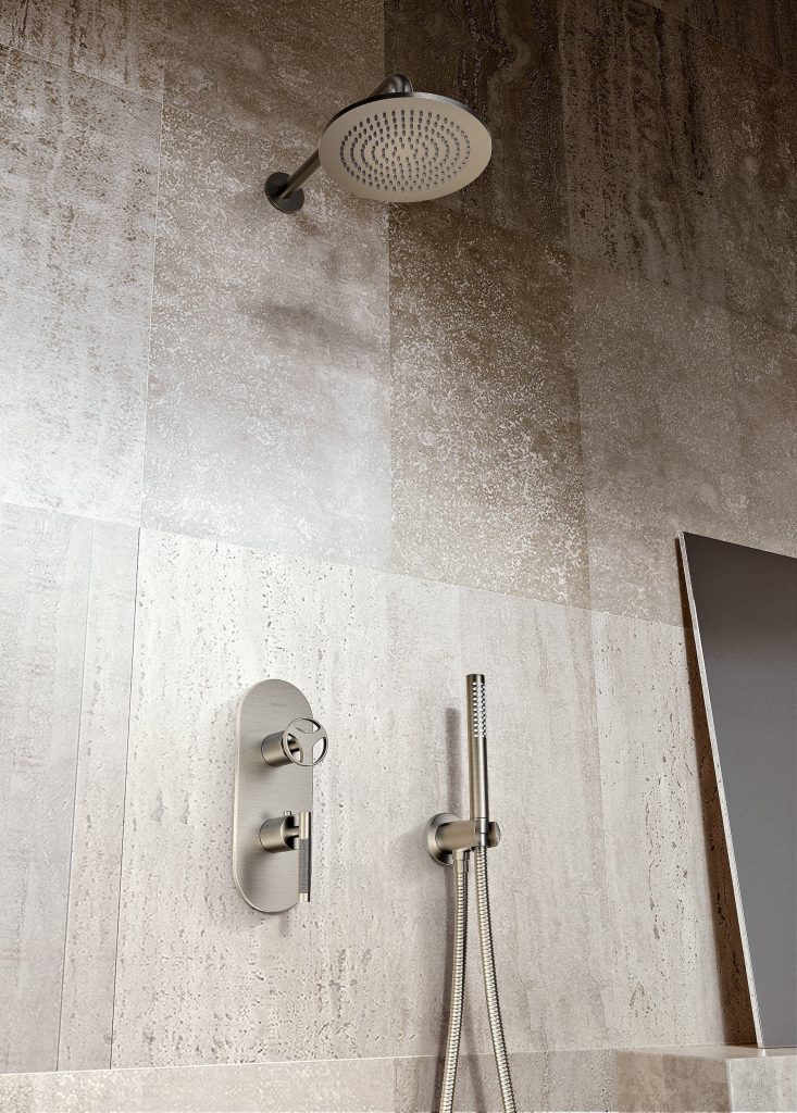 harley close up shower SN upd AUG copia